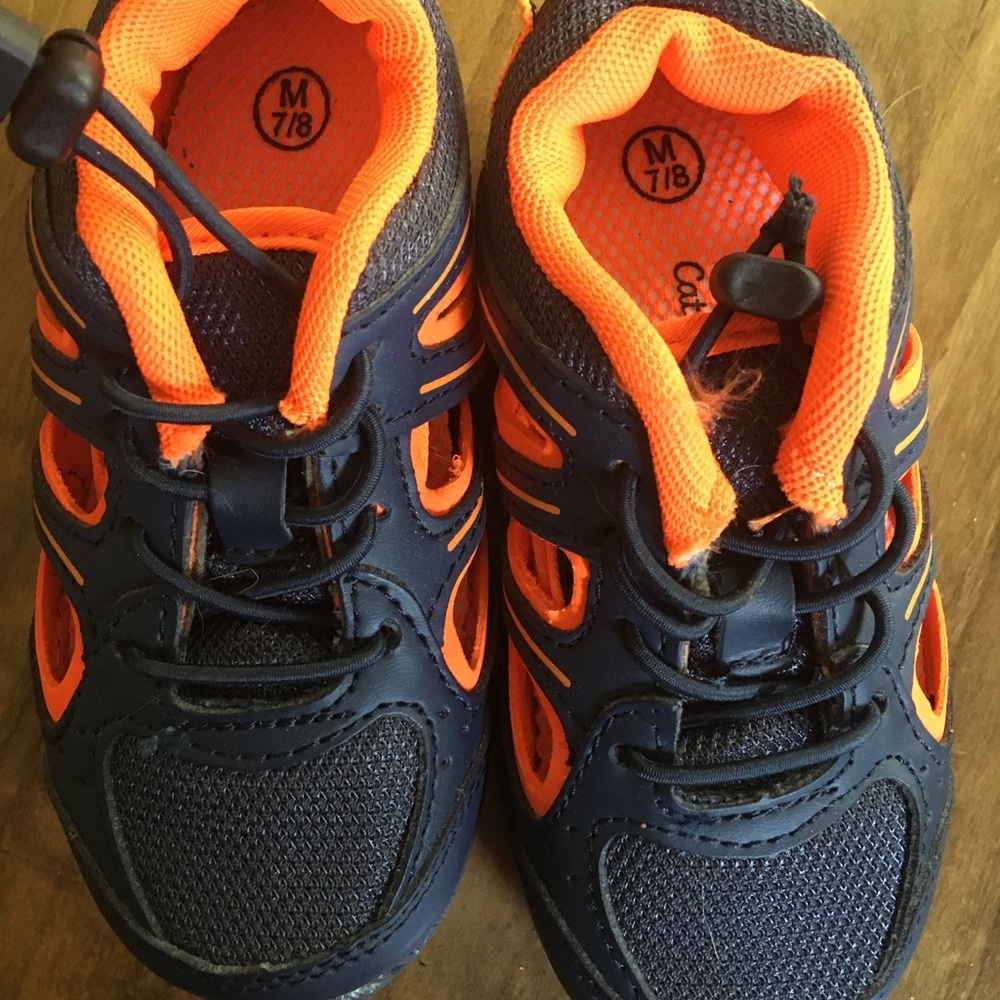 Toddler sandals/water shoes size 7/8